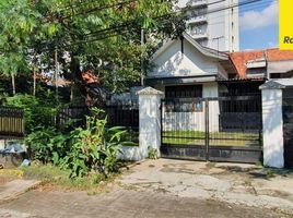 3 Bedroom Villa for sale in Wonokromo, Surabaya, Wonokromo