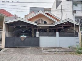 4 Habitación Villa en venta en Wiyung, East Jawa, Wiyung