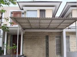 4 Habitación Villa en venta en Wiyung, East Jawa, Wiyung