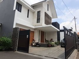 7 Bedroom House for sale in Medistra Hospital, Mampang Prapatan, Cilandak