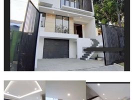 5 Bedroom Villa for sale in Kenjeran, Surabaya, Kenjeran