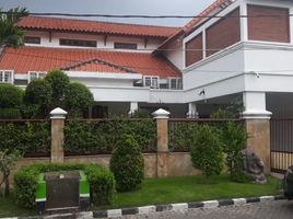 6 Bedroom House for sale in Dukuhpakis, Surabaya, Dukuhpakis