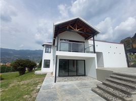 3 Habitación Villa en alquiler en Colombia, Envigado, Antioquia, Colombia