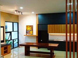 8 Bedroom House for sale in Lemahabang, Bekasi, Lemahabang