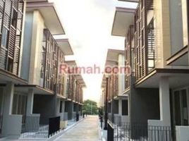 5 Habitación Villa en venta en Lakarsantri, East Jawa, Lakarsantri