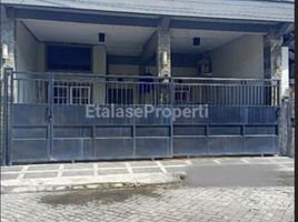 3 Habitación Villa en venta en Wiyung, East Jawa, Wiyung
