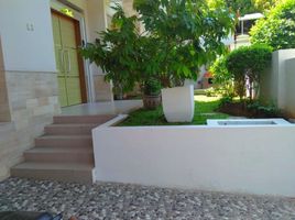 6 Bedroom House for sale in Dukuhpakis, Surabaya, Dukuhpakis