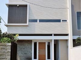 4 Habitación Casa en venta en Wiyung, East Jawa, Wiyung