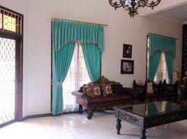 7 Bedroom House for sale in Siloam Hospitals Surabaya, Gubeng, Gubeng