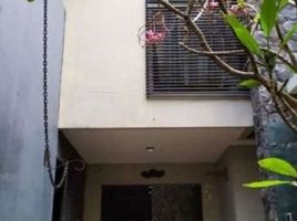 4 Bedroom House for sale in Dukuhpakis, Surabaya, Dukuhpakis