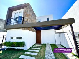 4 Bedroom House for sale in Manta, Manabi, Manta, Manta