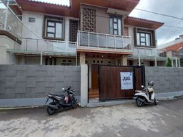 5 Kamar Rumah for sale in Margacinta, Bandung, Margacinta