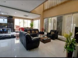 5 Habitación Casa en venta en Dukuhpakis, East Jawa, Dukuhpakis
