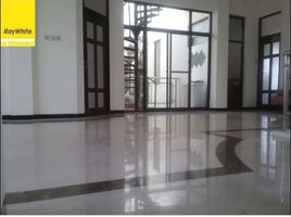 8 Bedroom House for sale in Lakarsantri, Surabaya, Lakarsantri