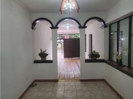 4 Bedroom Villa for sale in Bare Foot Park (Parque de los Pies Descalzos), Medellin, Medellin