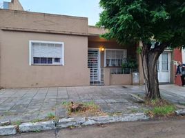 2 Bedroom House for sale in Quilmes, Buenos Aires, Quilmes