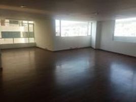 300 SqM Office for sale in Basilica of the National Vow, Quito, Quito, Quito