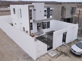 4 Bedroom House for sale in Manta, Manabi, Manta, Manta