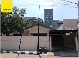 5 Bedroom House for sale in Dukuhpakis, Surabaya, Dukuhpakis