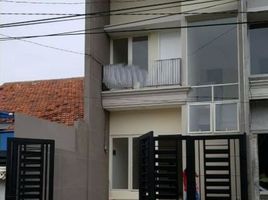 3 Habitación Casa en venta en Tenggilis Mejoyo, East Jawa, Tenggilis Mejoyo