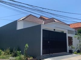 3 Bedroom Villa for sale in Wonocolo, Surabaya, Wonocolo