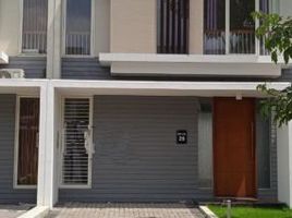 3 Kamar Rumah for rent in Lakarsantri, Surabaya, Lakarsantri