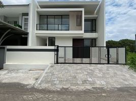 5 Kamar Rumah for sale in Sidoarjo, East Jawa, Waru, Sidoarjo