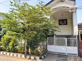 5 Bedroom House for sale in Jambangan, Surabaya, Jambangan