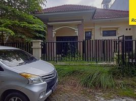 4 Bedroom House for sale in Jambangan, Surabaya, Jambangan