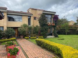 4 Bedroom Villa for sale in Templo Bogotá Colombia, Bogota, Bogota