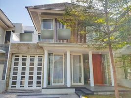 4 Kamar Rumah for rent in Lakarsantri, Surabaya, Lakarsantri