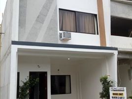 2 Bedroom House for sale in Metro Manila, Quezon City, Eastern District, Metro Manila