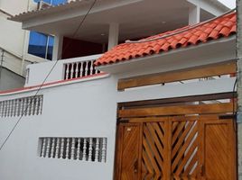 4 Bedroom House for sale in Mixed Fiscal School Dr. Rashid Torbay, General Villamil Playas, General Villamil Playas