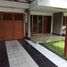 4 Schlafzimmer Villa zu verkaufen in Dukuhpakis, East Jawa, Dukuhpakis