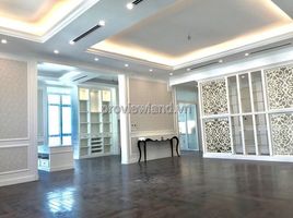 4 Bedroom Apartment for rent in Vinhomes Central Park, Ward 22, Ward 22