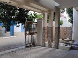 4 Habitación Villa en venta en Gunung Anyar, East Jawa, Gunung Anyar