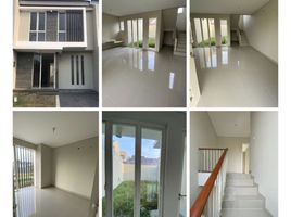 2 Habitación Villa en venta en Wiyung, East Jawa, Wiyung