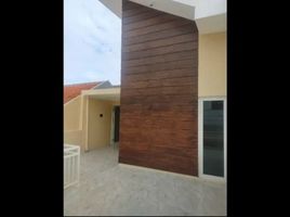 4 Habitación Casa en venta en Wiyung, East Jawa, Wiyung