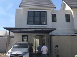 Maison 3 chambre à vendre à Karangpilang, East Jawa, Karangpilang
