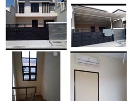 4 Habitación Casa en venta en Tambaksari, East Jawa, Tambaksari