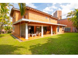 3 Bedroom Villa for sale in Bare Foot Park (Parque de los Pies Descalzos), Medellin, Medellin