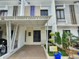 3 Kamar Vila for sale in Cipondoh, Tangerang, Cipondoh