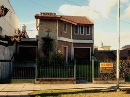 3 Bedroom House for sale in General Sarmiento, Buenos Aires, General Sarmiento