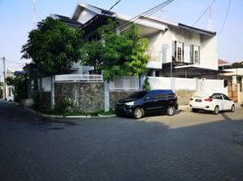 4 Bedroom House for sale in Dukuhpakis, Surabaya, Dukuhpakis