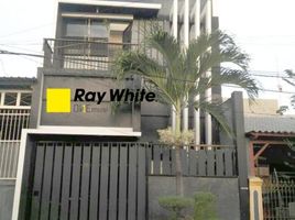 4 Bedroom House for sale in Dukuhpakis, Surabaya, Dukuhpakis