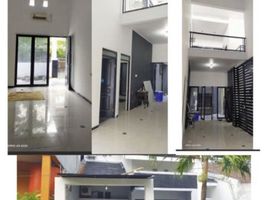 4 Bedroom House for sale in Siloam Hospitals Surabaya, Gubeng, Gubeng