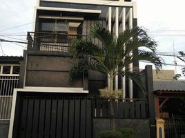 4 Bedroom House for sale in Dukuhpakis, Surabaya, Dukuhpakis