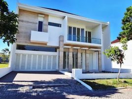 4 Schlafzimmer Villa zu verkaufen in Lakarsantri, East Jawa, Lakarsantri