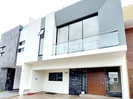 5 Habitación Casa en venta en Zapopan, Jalisco, Zapopan