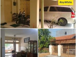 5 Bedroom House for sale in Gayungan, Surabaya, Gayungan